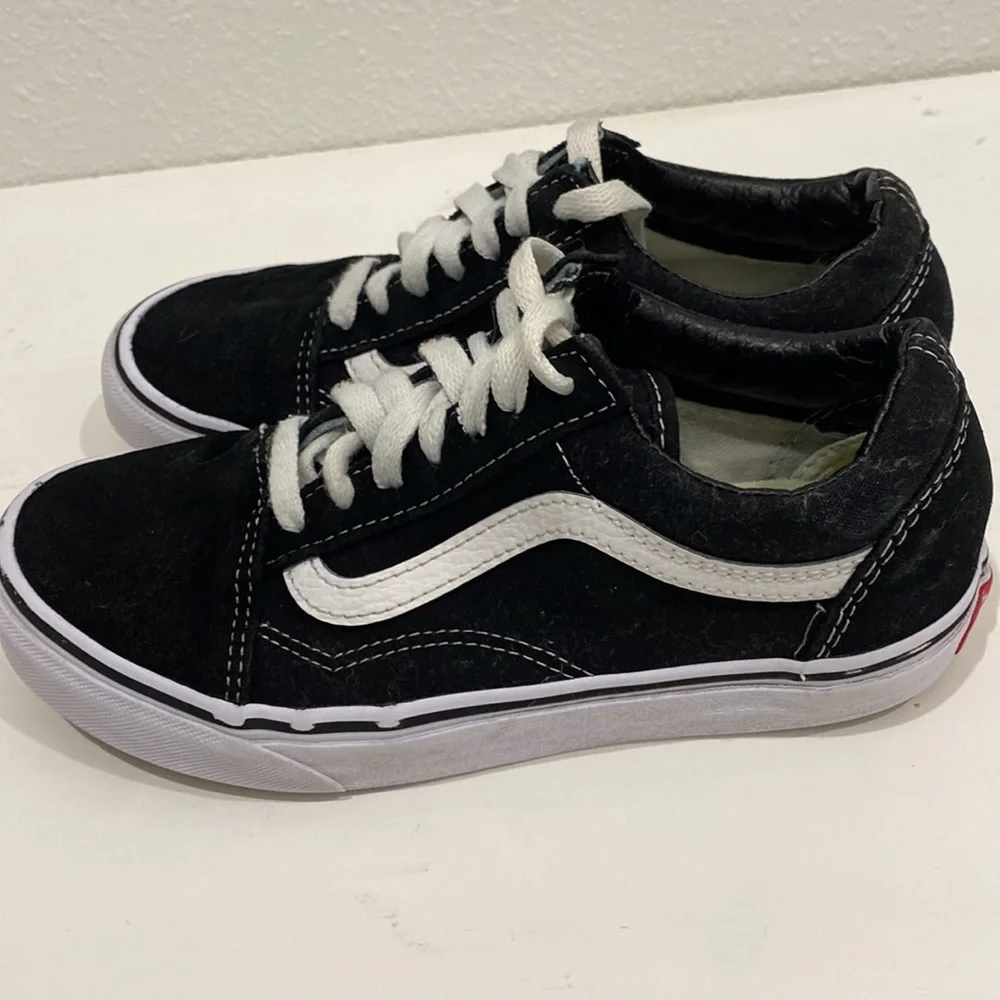 Vans Youth Old Skool Black/White Skate Shoes Suede |Size 4 Youth or 5.5 Women - Picture 7 of 9